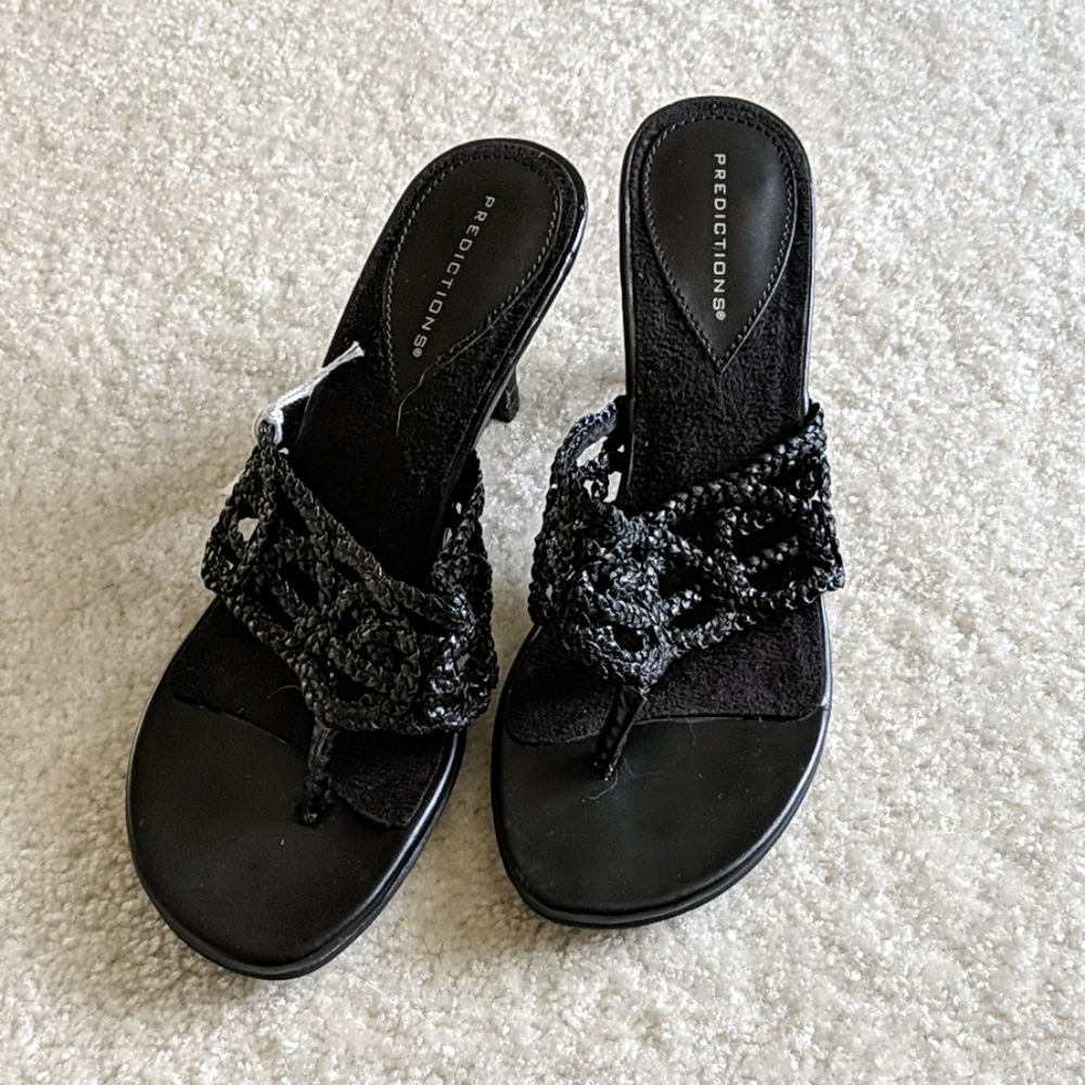 🌿 2 for $20 NWT Prediction Heels